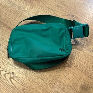 Lululemon Athletica Kelly Green Everywhere Belt Bag